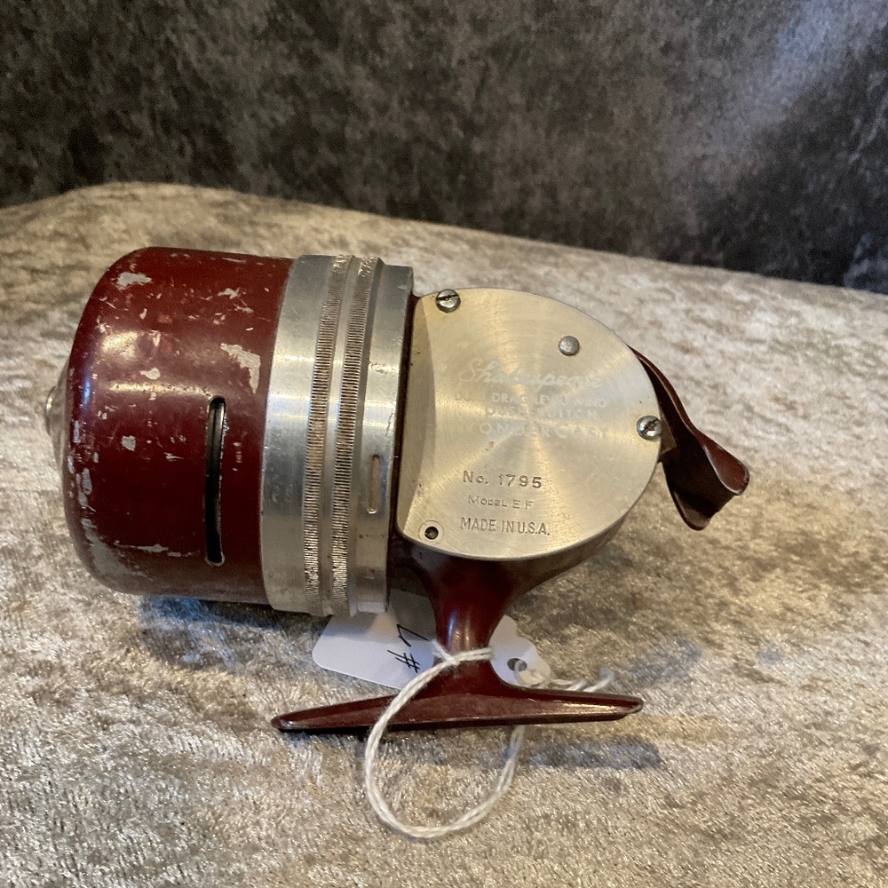 Vintage Shakespeare Push Button Wonder Cast No. 1795 Fishing Reel, USA Made!